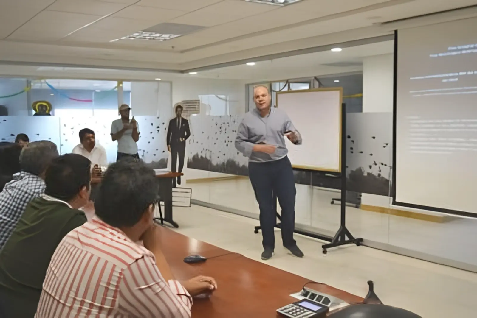 AMB socializa con autoridades ambientales diagnóstico del PEMOT sobre ecosistema metropolitano