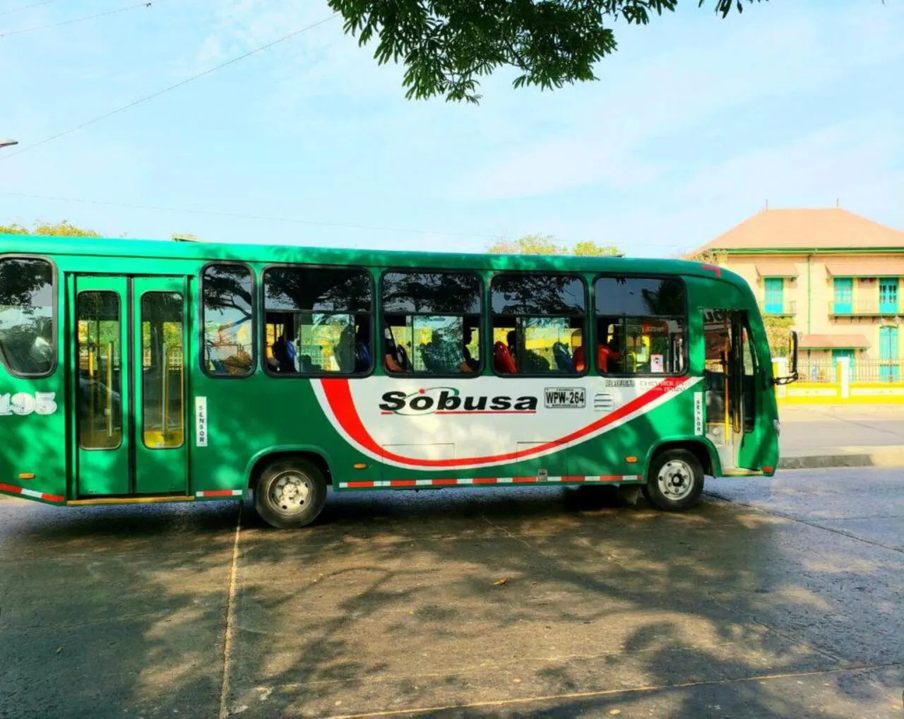 Transporte público colectivo se prestará gradualmente durante toque de queda: AMB